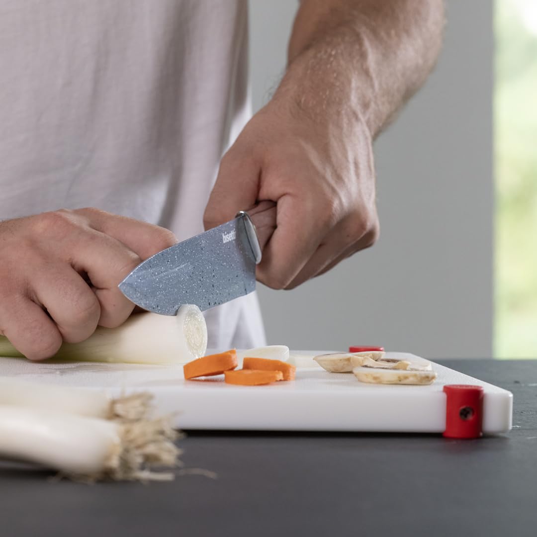 Tagliere in Polietilene Rettangolare 50x30x2 cm, Tagliere da Cucina con Piedini Antiscivolo Made in Italy, Conforme Normative H.A.C.C.P, Facile da Pulire, Ideale per Cucina Professionale - BISETTI