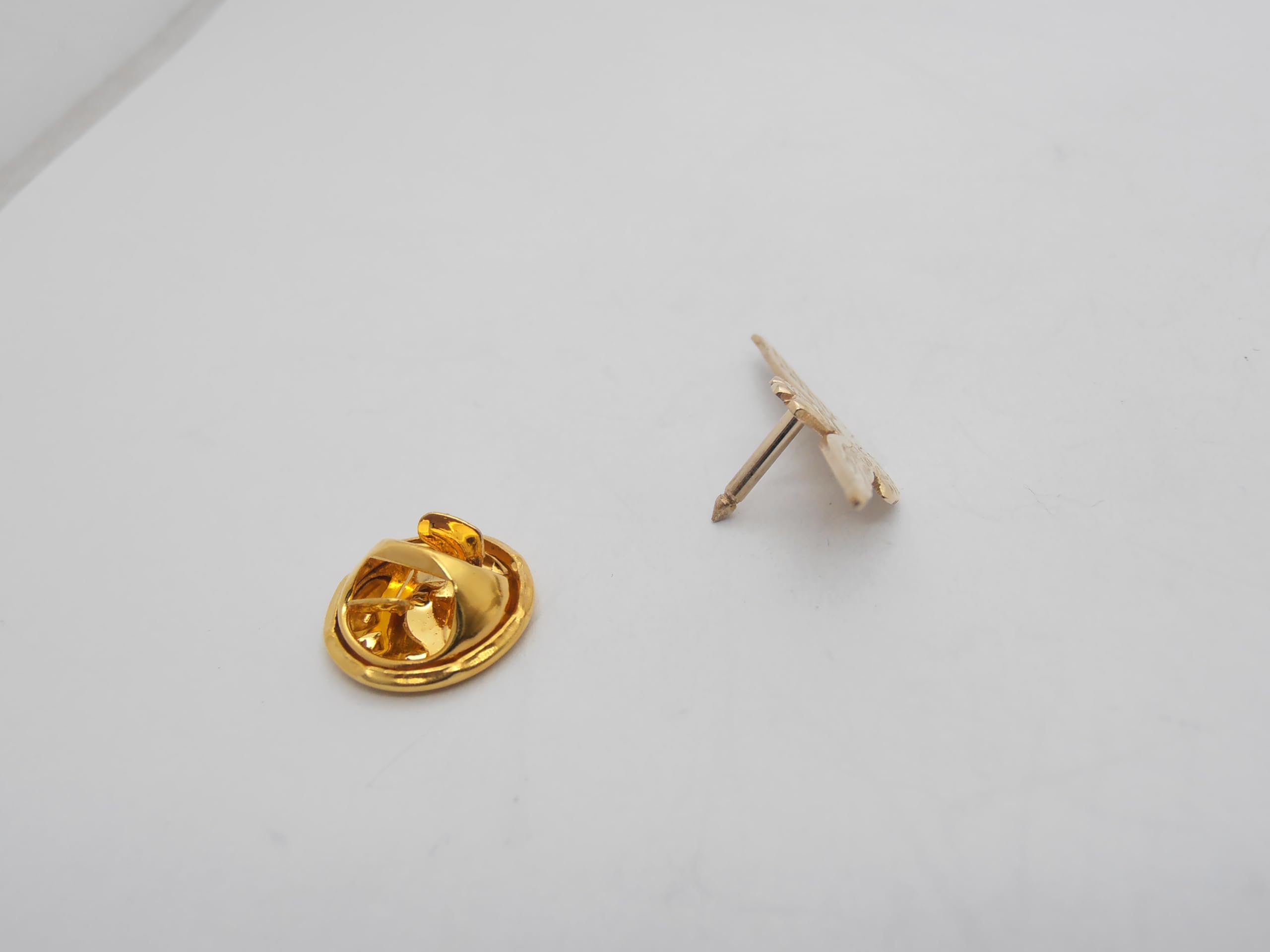Aeronautica Militare Italiana : Spilla da giacca in Oro Giallo 18 Kt (750 millesimi) con l' Aquila Simbolo - Brevetto - Stemma - Fregio