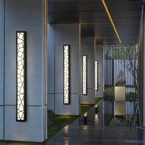 Applique murale LED longue IP65 pour sécuriser et éclairer l'allée sombre d'un garage