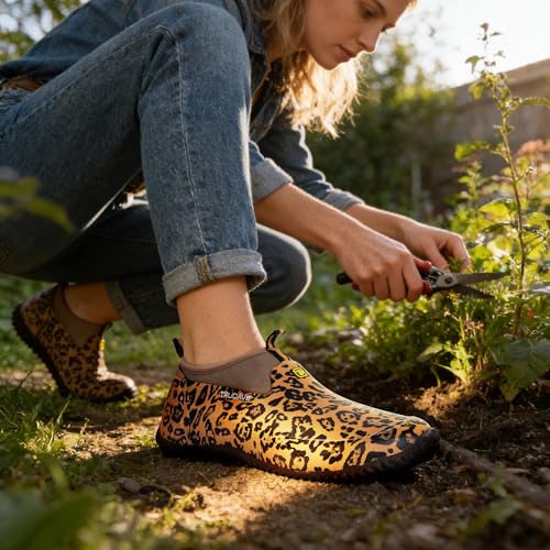 Image of Trudave Garden Shoes for Men & Women, Waterproof Rubber Shoes with 4.5mm Neoprene, Womens Rain Boots for Gardening,Size 6-13