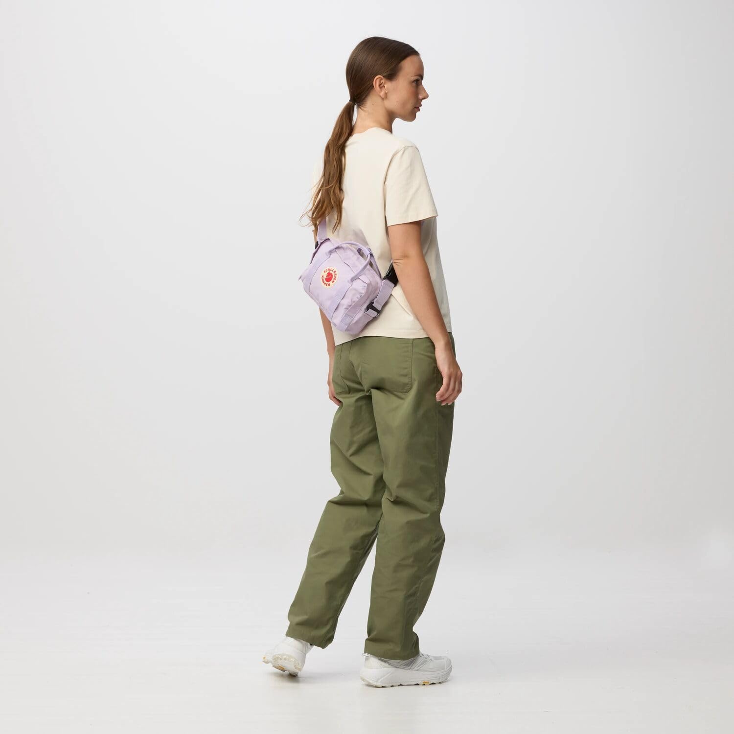 Fjällräven Kanken Crossbody - Water-Resistant Fabric, Compact Storage, Adjustable Strap - Travel