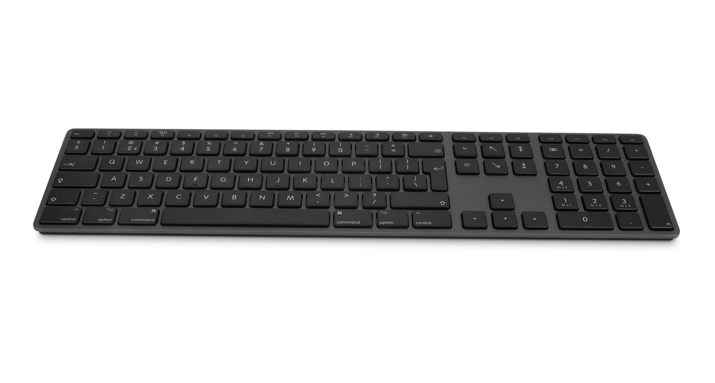 LMP Tastiera Wireless per Mac, Layout Italiano ISO, Bluetooth, 110 Tasti con Tastierino Numerico, Alluminio Grigio Siderale, Compatibile macOS, Ricaricabile, Tasti Incisi al Laser, Elegante e Robusta