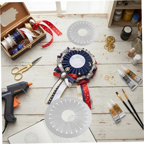Herramienta para hacer insignias perfectas con pliegues uniformes de cinta DIY 7