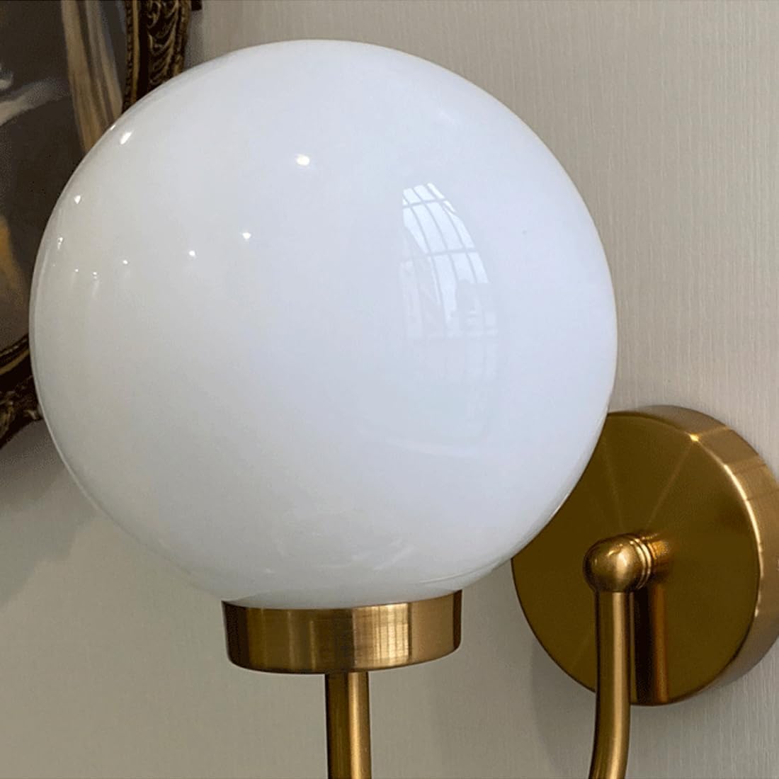 Modern Home Decoration Antique Wall Sconce Milk Glass Ball Mid Century Modern Wall Light Gold Farmhouse Bedroom Wall Mounted Lamp Chrome Bathroom Vanity Lighting for Bedroom Bedside