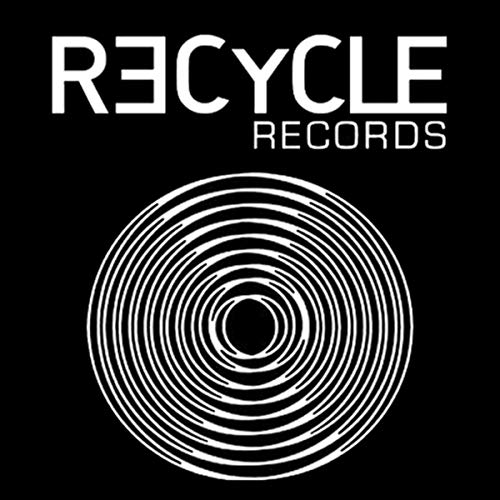 Amazon.com: Saturn : Aaron und Pascal: Digital Music