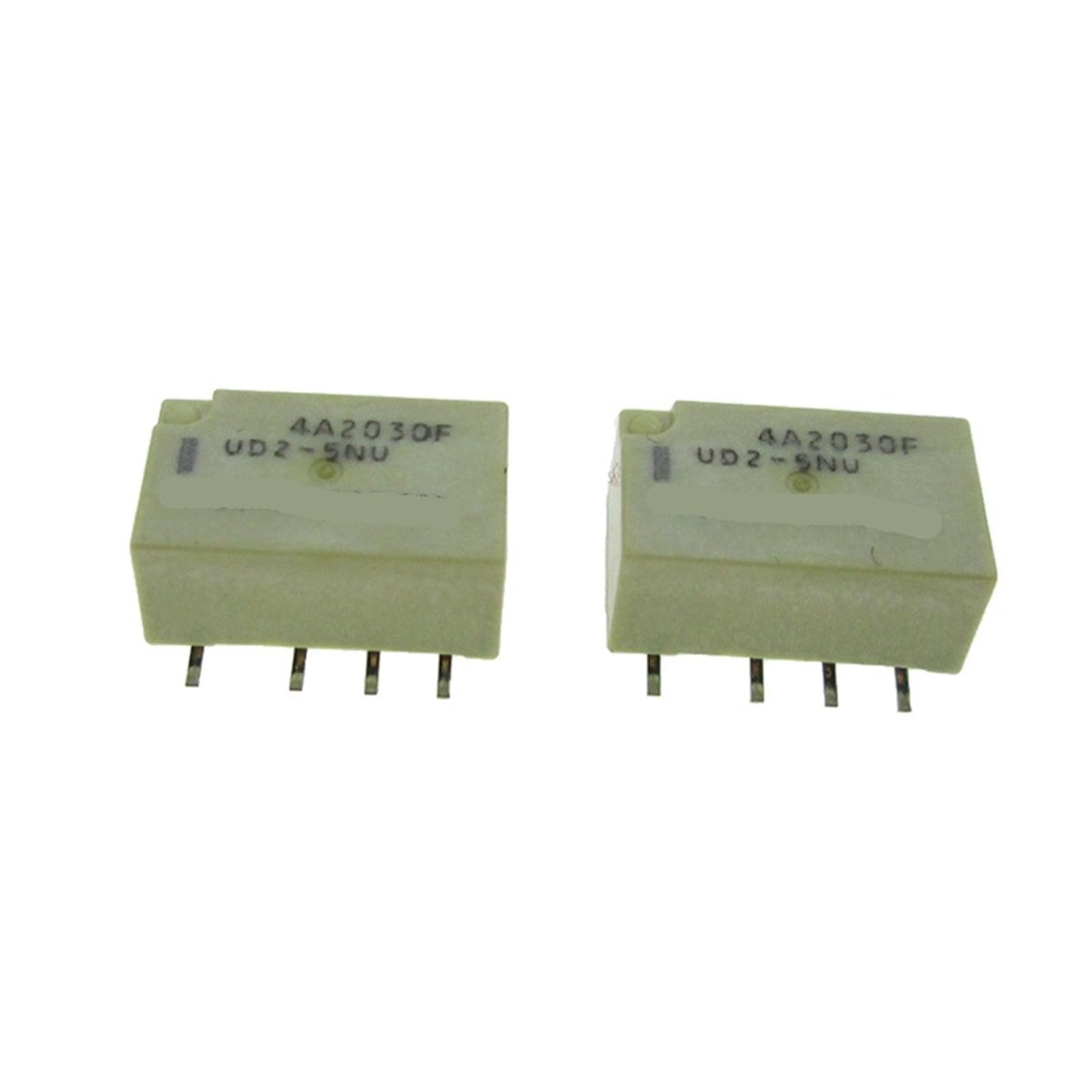 Relais UD2-5 commuant 1A sous 5V CC à faible consommation format SOP8