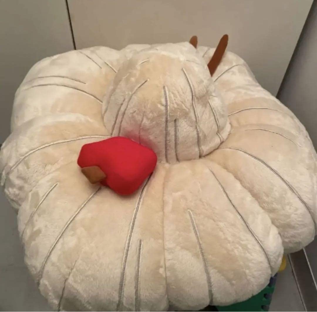 Amazon.co.jp: ジブリパーク限定湯婆婆クッション : ホーム