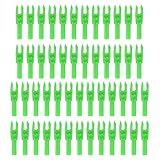 Avantage : Les encoches de flèche contribuent à une libération douce et constante de la corde de l'arc. Elles minimisent le frottement entre la flèche et la corde pendant le tir, permettant un transfert d'énergie optimal et minimisant toute interférence avec la volée de la flèche. Les encoches de flèche aident à prévenir la division ou l'éclatement de la flèche, qui pourrait survenir en raison de contacts répétés avec la corde de l'arc.