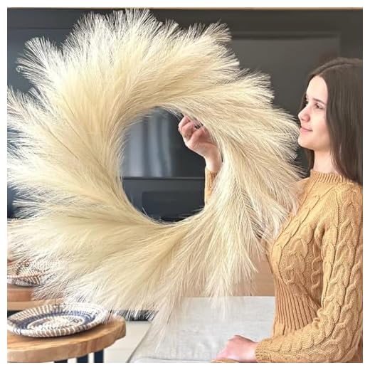 L U N A M A HOME DÉCOR® Faux Pampas Grass Wreath for Boho Home Decor - 27'' Large Modern Wreath - Improved 30% More Stems - No Shedding Farmhouse Decor - Lightweight Faux Silk (Natural)