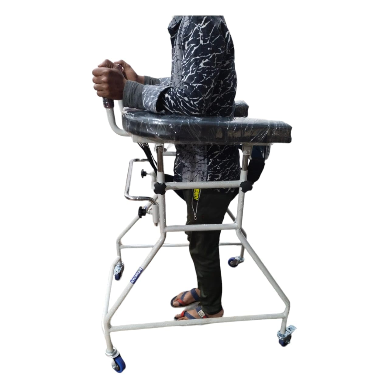 Height-Adjustable Adult Gaiter Walker with Seat & Back, Featuring Elbow Support - Ideal for Heights Ranging from 4 to 5.5 Feet, Providing Comfortable and Supported Mobility Height-Adjustable Adult Gaiter Walker with Seat & Back, Featuring Elbow Support - Ideal for Heights Ranging from 4 to 5.5 Feet, Providing Comfortable and Supported Mobility