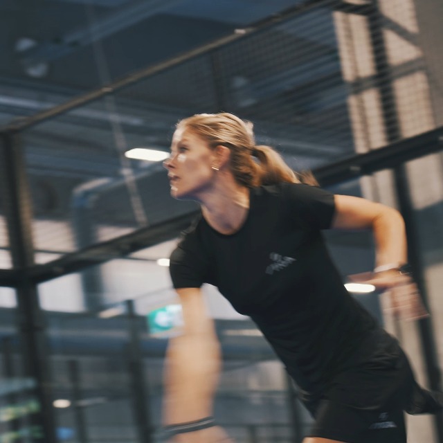 STIGA AIRY 2 Padel Schläger - Leichter Carbon-Schläger Für Einsteiger & Fortgeschrittene