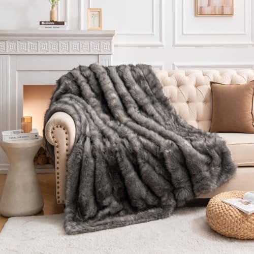 HOMFINE Felldecke Kuscheldecke Kunstfell Kunstfelldecke 270x230cm Grau | Luxuriöse Kuscheldecke, Fellimitat Decke Flauschig, Warme Pelzdecke, Dekorative Decke Felloptik, Pflegeleic