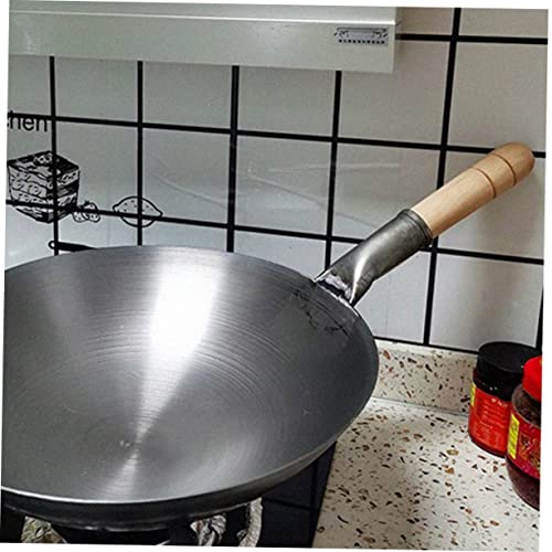 Wok de hierro grueso estilo chino con mango de madera miniatura 4
