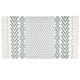 Stilvolles und einzigartiges Kunsthandwerk: Dieser Teppich mit mintgrünem geometrischen Muster und zarten böhmischen Quasten wird von Hand gewebt und aus hochwertiger Baumwolle und sorgfältig ausgewähltem Polyester hergestellt. Es ist ein kleine und einfache Heimdekoration, die nicht nur hochwertig ist, sondern auch sehr praktisch ist.
