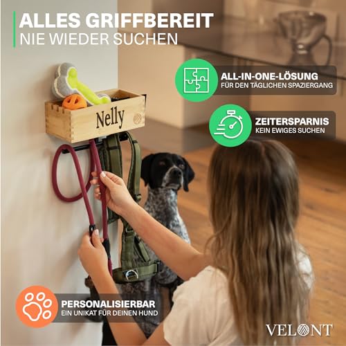 VELONT Hundegarderobe mit Ablage Personalisiert - Größe XL - Perfekter Leinenparkplatz - Bambus - Dogstation für Leinen & Zubehör - Inkl. Kotbeutelspender und Montagekit (04 L Gravur)