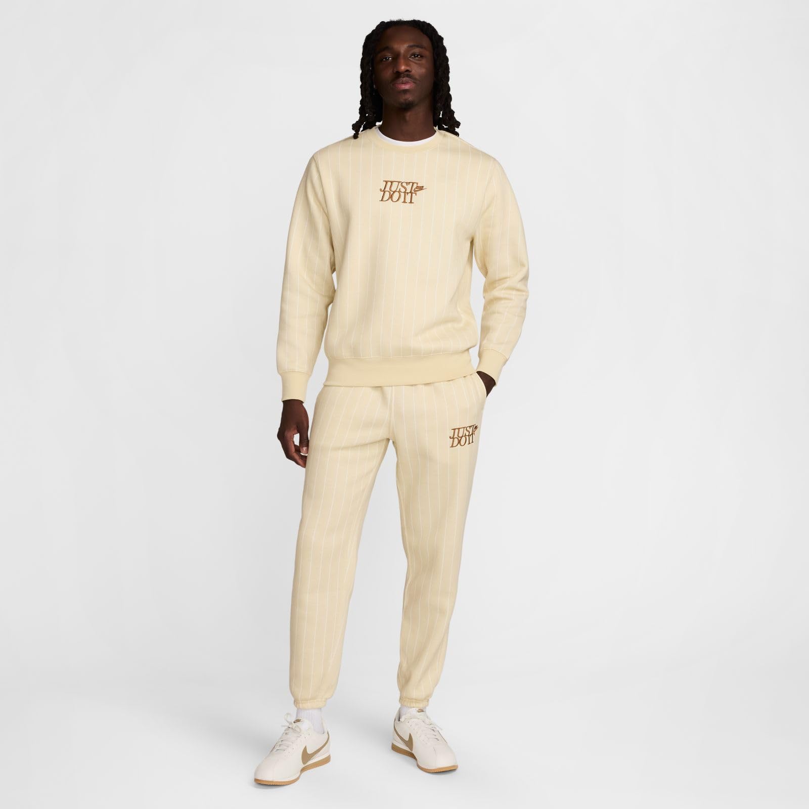 NIKE Men's Club Sweatshirt