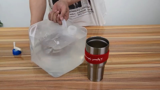 Contenedor de Agua Plegable con Grifo WONDER MASTER, Cantimplora Plegable Portátil sin BPA para Camping y Actividades al Aire Libre, Capacidad 5.3 Galones miniatura 7