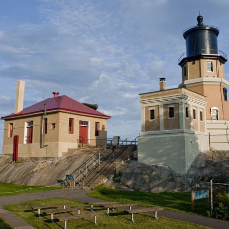 Split Rock Lighthouse cache prise double pour masquer les connexions murales avec élégance - 3