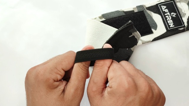 Cinghie Per Sollevamento Pesi AFTREN, Fasce Per Polsi Professionali 18", Con Passante Per Pollice, Imbottite Per Powerlifting E Crossfit - 4