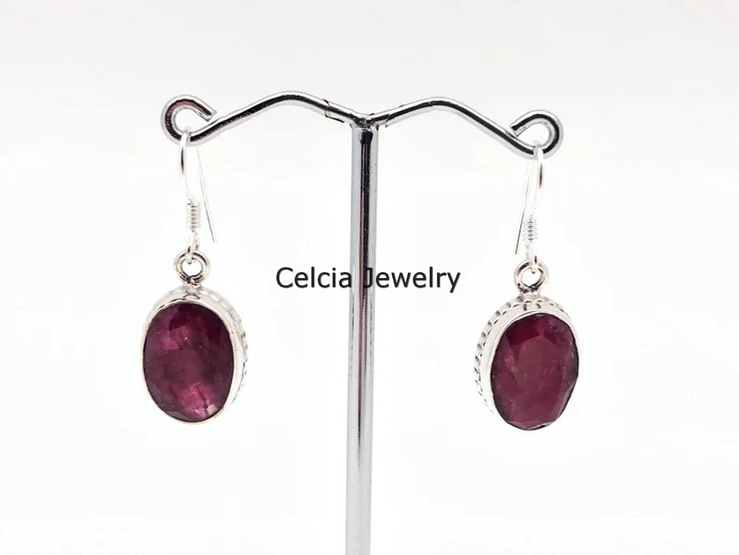 Pendientes colgantes de lágrima de plata de ley 925 maciza para mujer, piedra preciosa ovalada de rubí natural hermosa hecha a mano regalo de piedra natal de julio