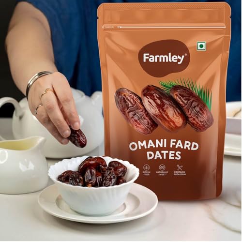 Image of Farmley Omani Fard Dates /Khajur, 500 g | Healthy Snacks, Rich in Fibre, Naturally Sweet, Naturally Low-Fat Food