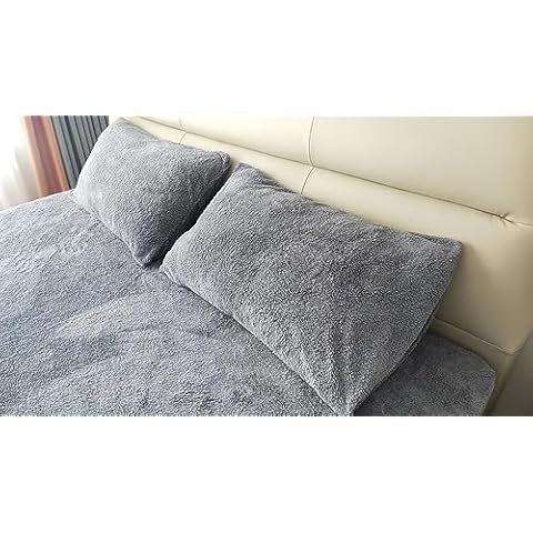John Aird Teddy Fleece Pillowcases in Grey Cover