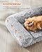 Feandrea FluffyHug Hundebett, Hundekissen Größe M, Hundematte für Miniaturhunde, kleine Hunde, Hundesofa Noppenschaumstoff, Bezug abnehmbar und waschbar, 76 x 58 x 16 cm, Ombré-Grau PGW231G01V1