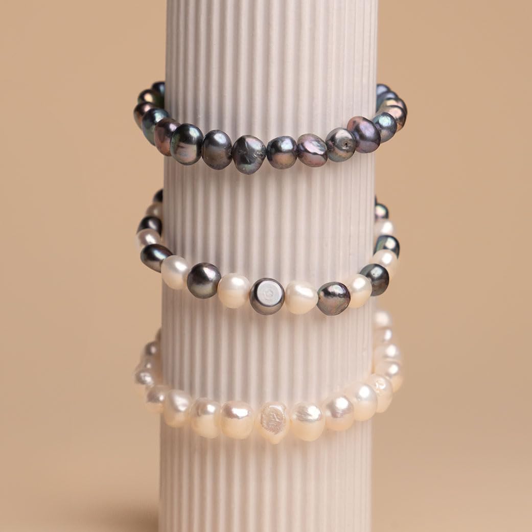 Secret & You Perlenarmband mit weißen oder bunten barocken Süßwasserzuchtperlen - Perlen sind 8-9 mm 22 Perlen insgesamt -18cm Elastisches Band - In verschiedenen Farben erhältlich