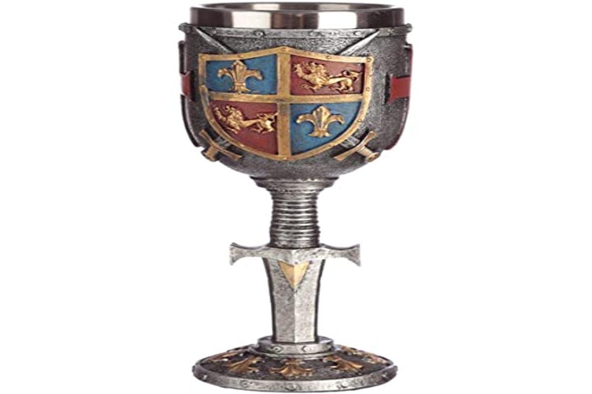 Puckator Multicolor Decorative Coat Of Arms And Sword Goblet - Knights Templar Goblet - Unbreakble Funky Wine Glasses - Medieval Templar Fantasy Gifts - Funny Glasses Drinking - Home Design
