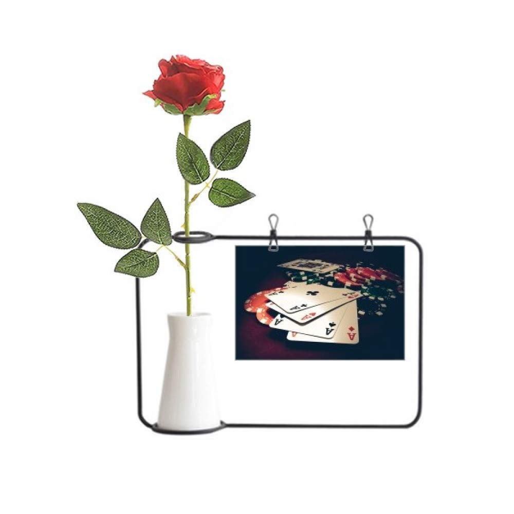 Bouteille décoration fleur suspendue rose et jetons de jeu pour salon moderne
