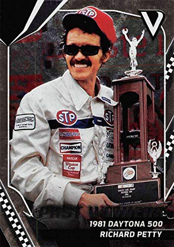 2018 Panini Victory Lane Racing #55 Richard Petty STP/Petty Enterprises/Plymouth Past Winner