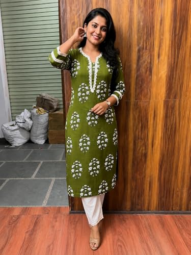 Image of Women's Pure Cotton Regular Fit Floral Printed A-Line Kurta