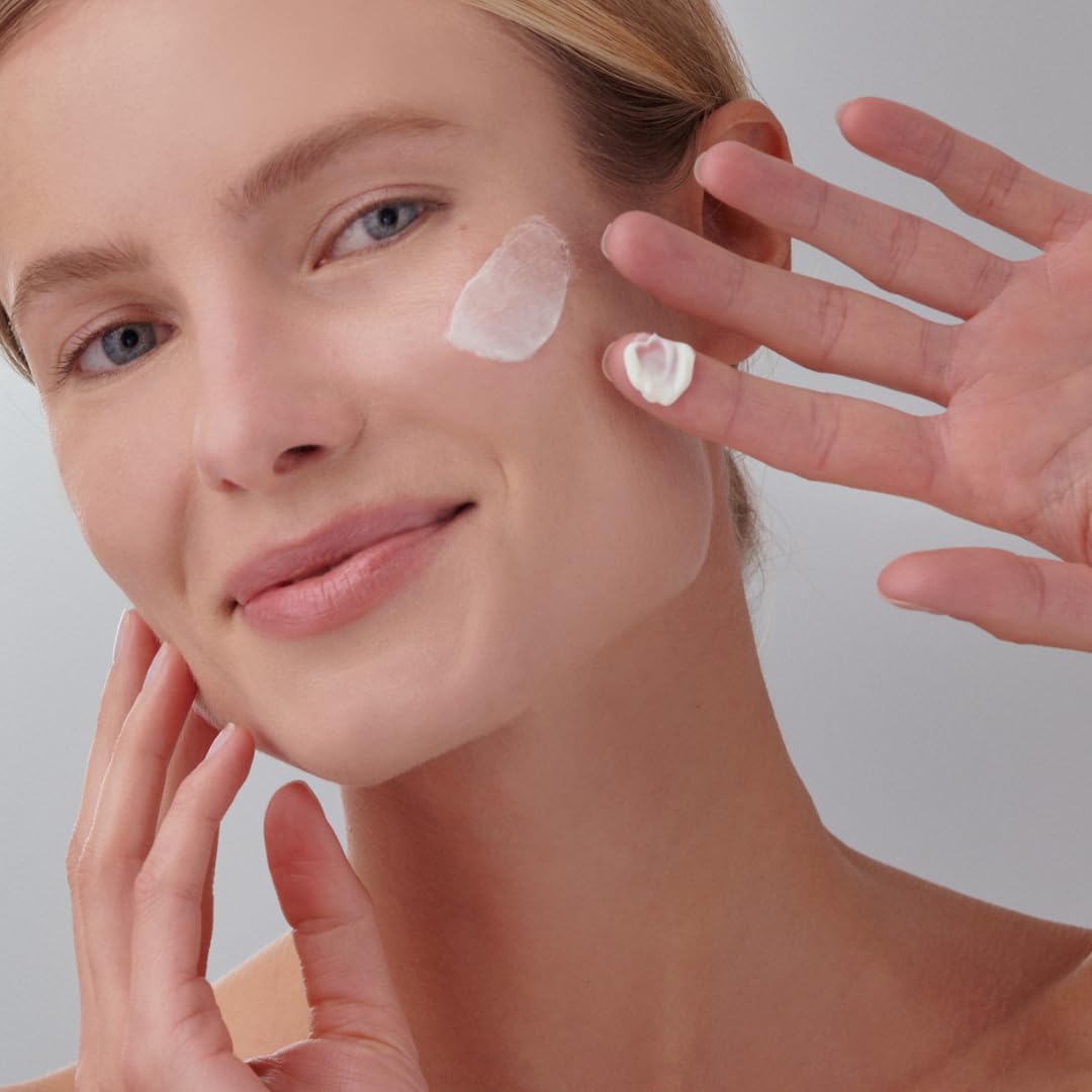 FARMA DORSCH - Retinol + Vitamina C | Crema Facial Antiarrugas Hidratante | Eficacia Clínica Probada: 95% Reducción de Arrugas | Fórmula Vegana y Eficaz | 50 ml