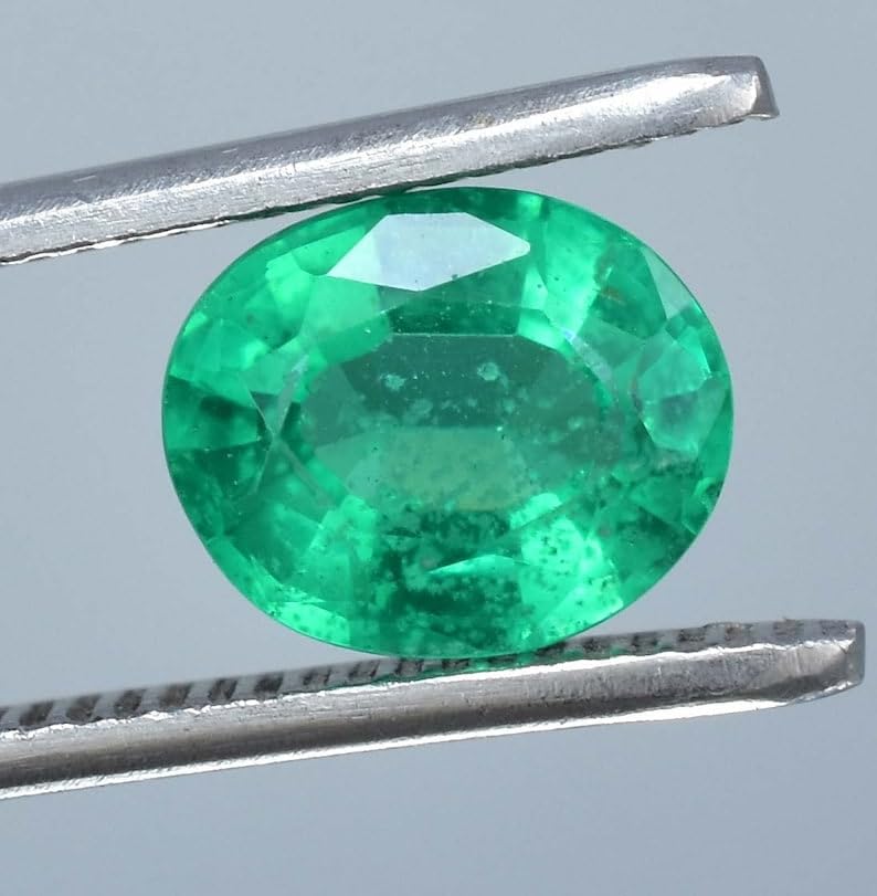 Émeraude naturelle de 10 x 8 mm pour fabriquer un cadeau unique - 2