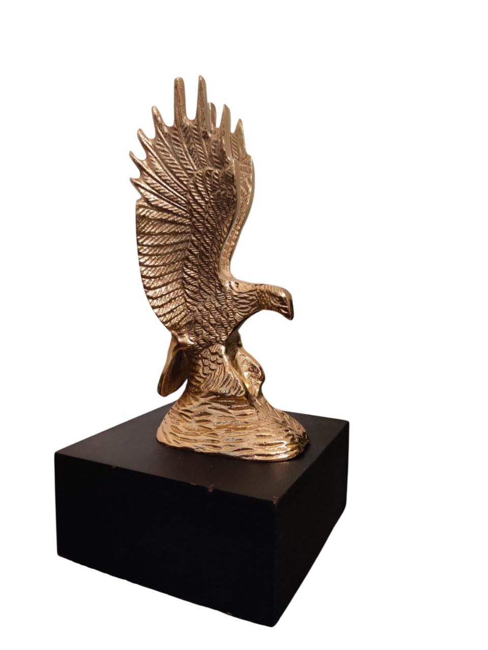 Metal Flying Eagle with Base Showpiece Decorative Statue Antique Showpiece Memento Trophy Award, Vastu Power Strength Made in India