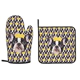 【Materiales de primera calidad】Nuestro kit de repostería está fabricado con tela de poliéster impermeable de primera calidad y un forro grueso y resistente al calor, lo que garantiza durabilidad y un manejo perfecto para el día a día en la cocina. La capa exterior resistente previene eficazmente las salpicaduras. Los guantes y manoplas de horno cuentan con costuras de precisión y bordes reforzados, resistentes al desgaste y garantizan que se mantengan en óptimas condiciones durante años.