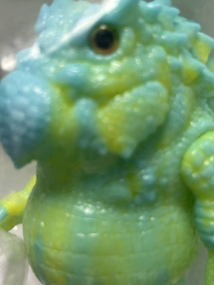 Momoco Studio　Frogodile　墓場の画廊　ソフビ　蓄光 Amazon.co.jp: ◇ momoco studio ソフビ Frogodile 小尖尖