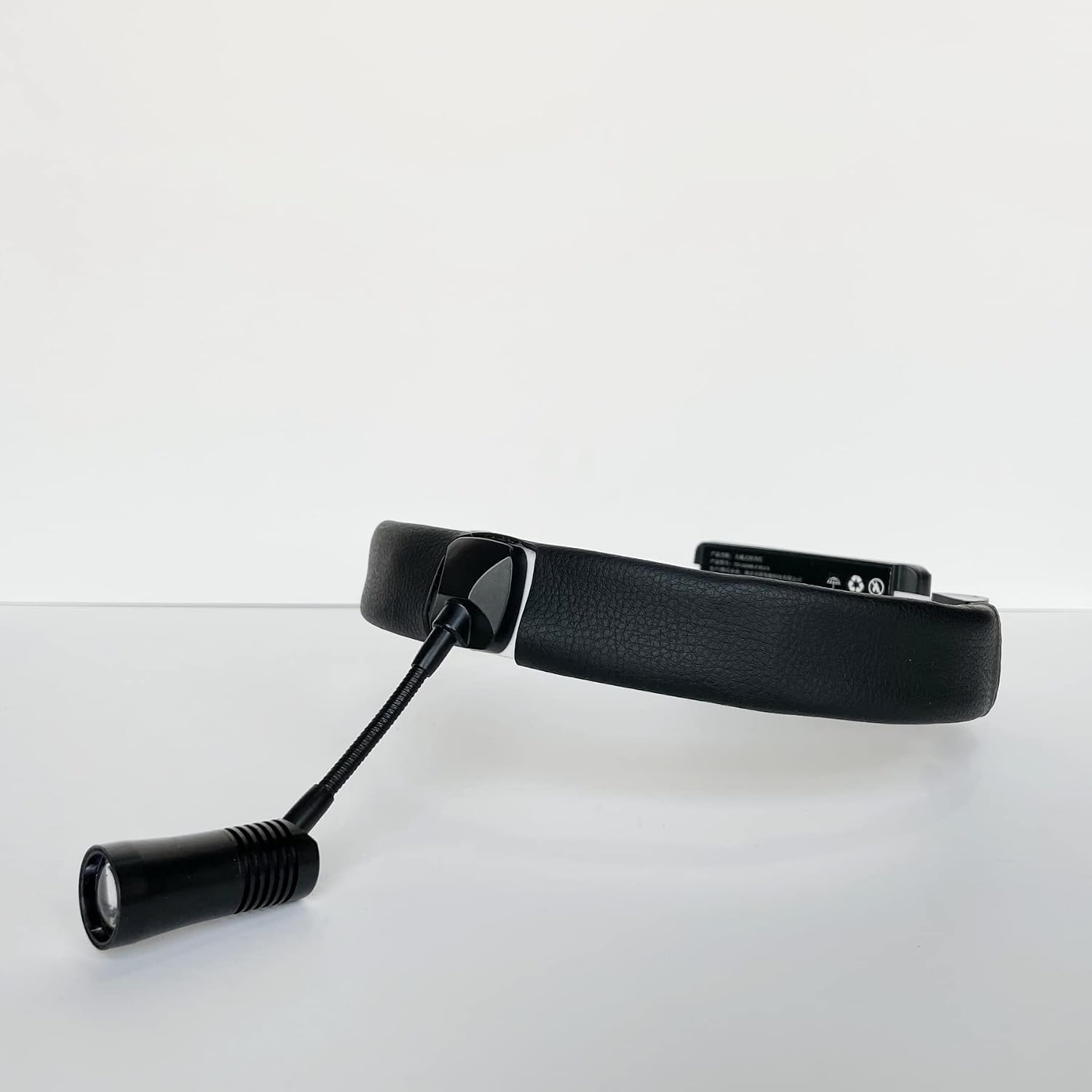 Max 90,000 Lux@20cm Distance Headband Dental Surgical Headlight Integrated with Battery