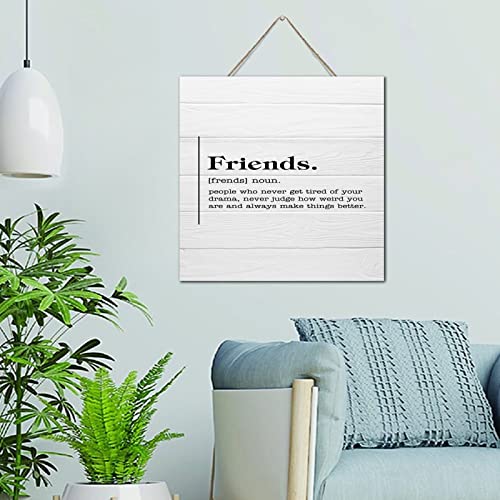 Décoration murale rustique en bois pour habiller un mur vide avec style