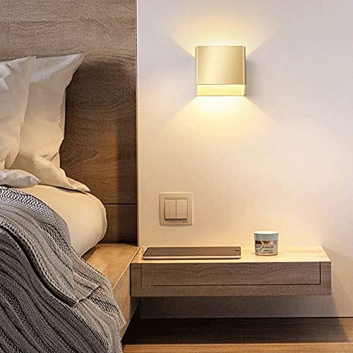 Lámpara de pared dorada para iluminar y decorar salones modernos 6