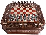 100% Natürliches Holzschachbrett. Das Schachbrett Eht Vollständig Aus Massivem Holz Und Handgefertigt. Der Preis Für Massivholzschachbretter Ist Aufgrund Ihrer Höheren Produktionskosten Immer Höher. 