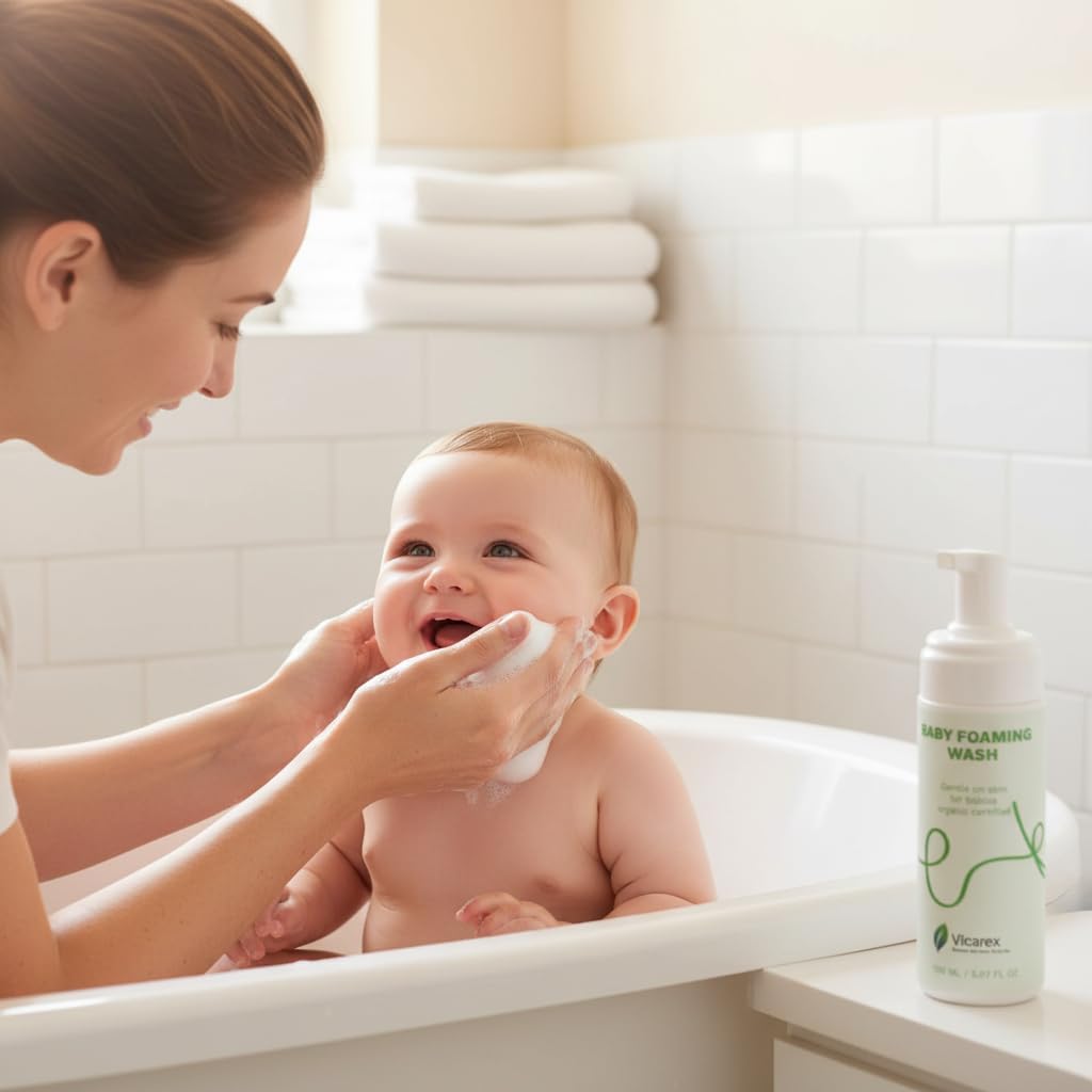 Baby Foaming Wash, Soap-Free Cleanser with Aloe, Camomile, Linseed, 5.07 fl oz, Sensitive Skin, Organic