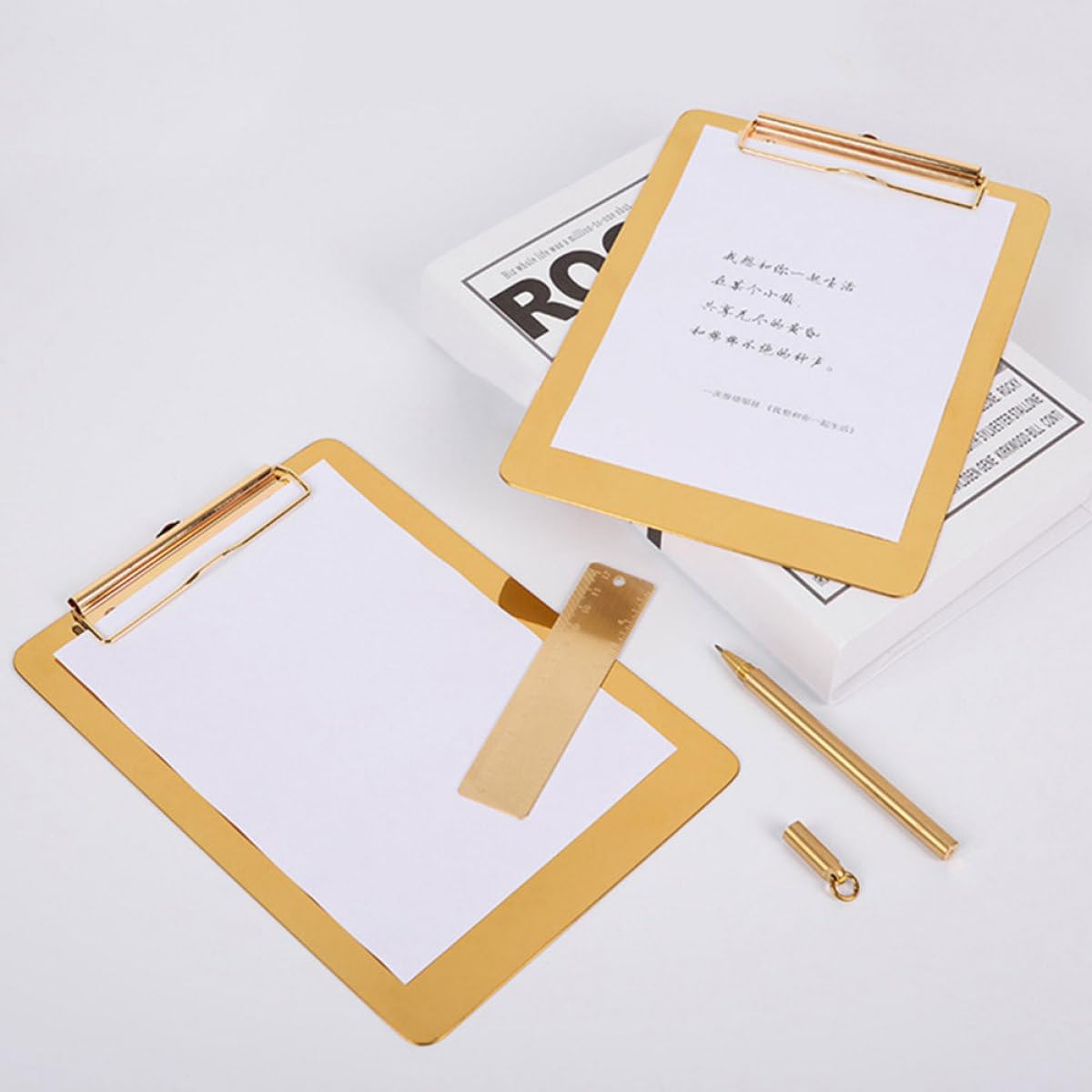 2 Stück A5 Klemmbrett aus Edelstahl in Gold mit Sicherer Papierbefestigung und Elegantem Design für Büroorganisation und Dokumentenablage