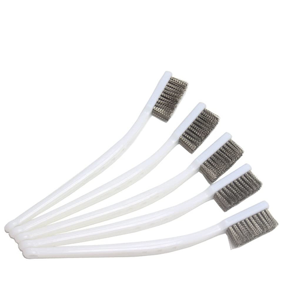 Brosse de nettoyage anti-rouille pour restaurer les outils de jardin et la grille du barbecue