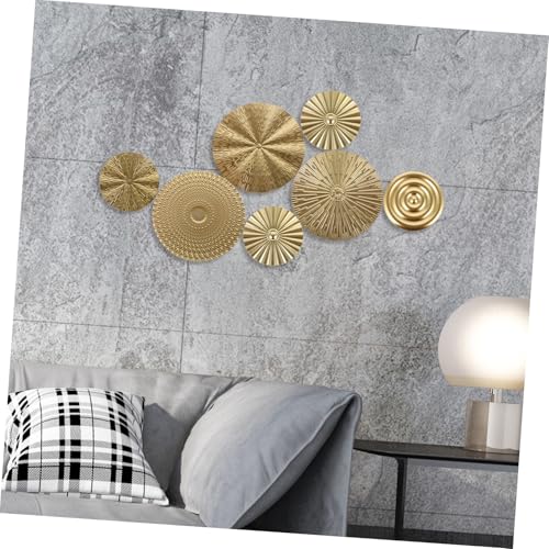 Design moderne minimaliste pour cette décoration en métal - 3