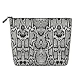 Durchdachtes Design: Die schwarz-weiße Reise-Kosmetiktasche mit Schlangenhaut-Aufdruck ist mit Reißverschluss versehen, der Ihre Sachen vor dem Herausfallen schützen kann