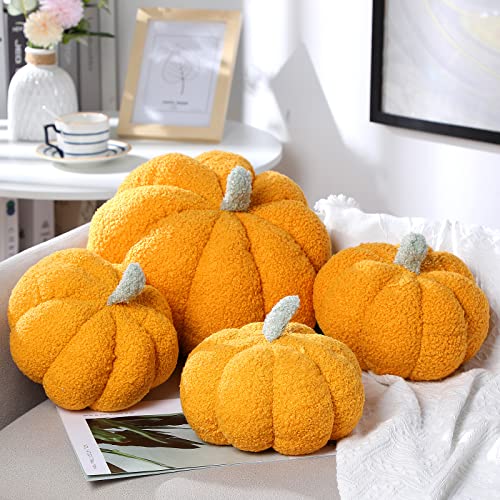 Kajaia 4 Oreillers de Citrouille Simulée Moelleuse en Peluche 3D Coussin en Forme de Citrouille Décorations d'automne pour Thanksgiving Halloween, 11 Pouces, 7 Pouces (Jaune) Cover