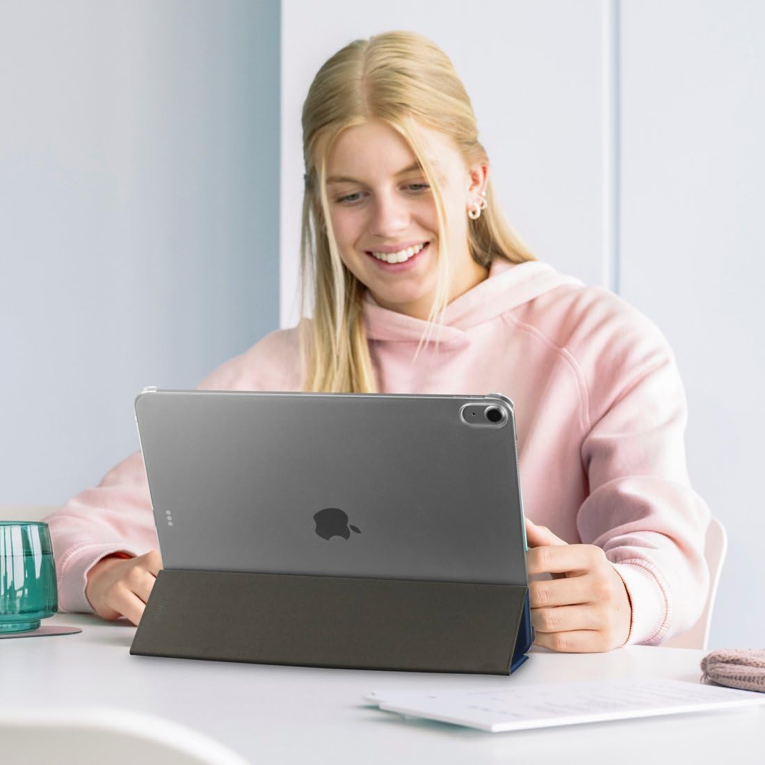 Hama Tablet Case for Apple iPad Air 11" (25/24)/10.9" (22/20) (Shockproof Protective Case for iPad Air 11" (25/24)/10.9" (22/20) - Blue