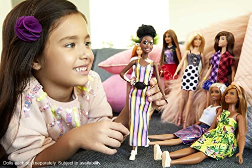 Muñeca Barbie Fashionistas #135 con cabello rizado natural y vitíligo miniatura 2