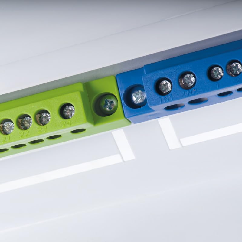 Cuadro eléctrico empotrado, color blanco, 3 x 24 p